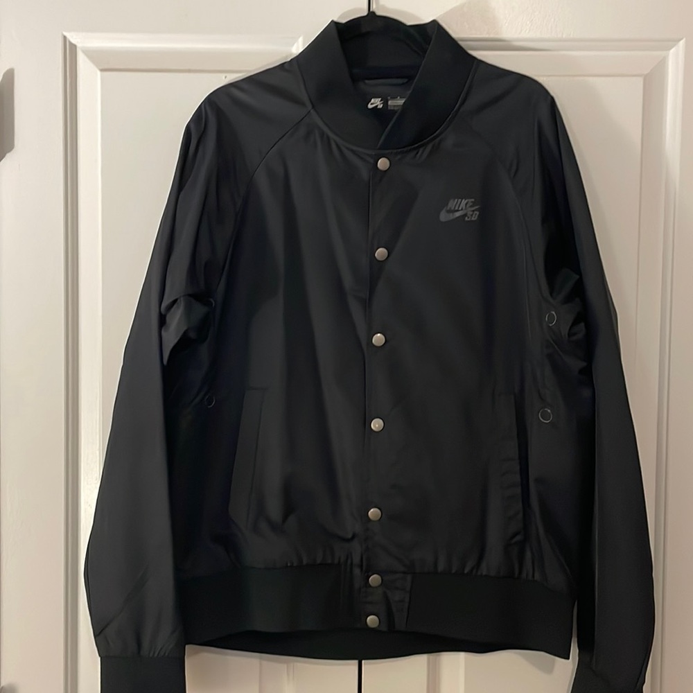 NIKE SB Davis Satin Bomber Jacket